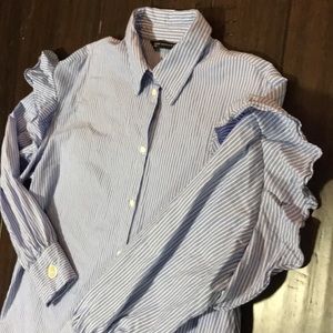 Zara oversized ruffled detail sleeve shirt S